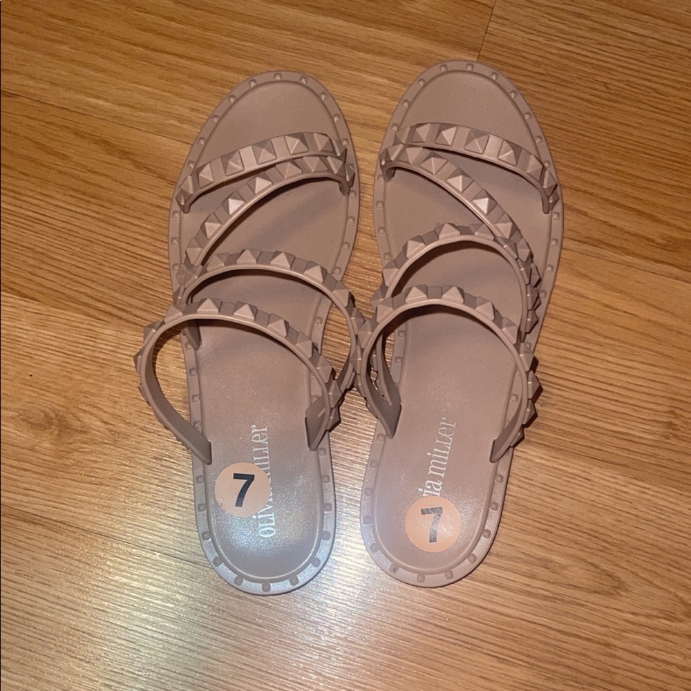 Nerve worn! Cute boho sandals !